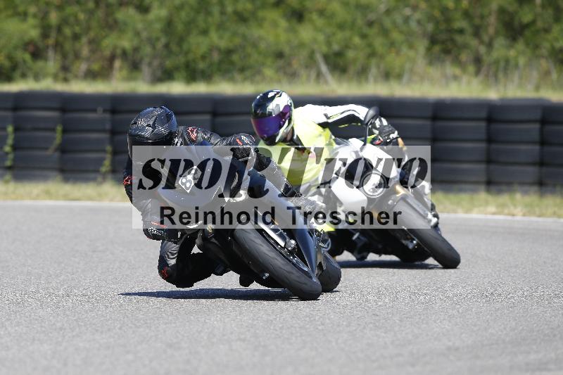 Archiv-2025/48 25.08.2025 Cornu Master School ADR/gruen-vert/0-1